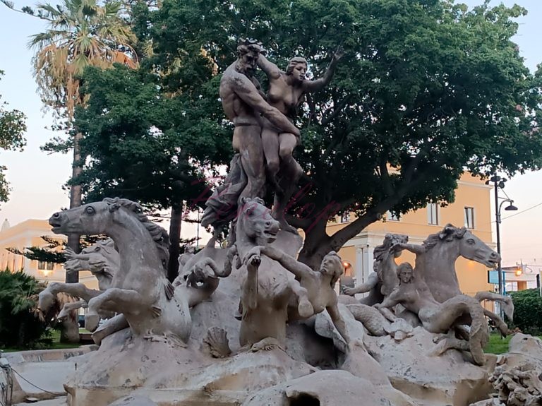 συντριβάνι