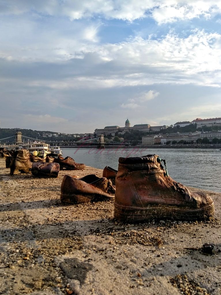 σιδερένια παπούτσια