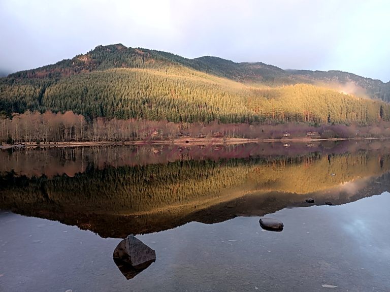 λίμνη στα highlands