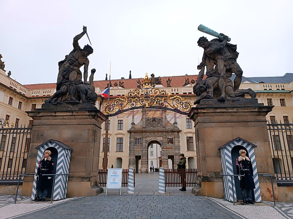 φρουροί προεδρικού μεγάρου